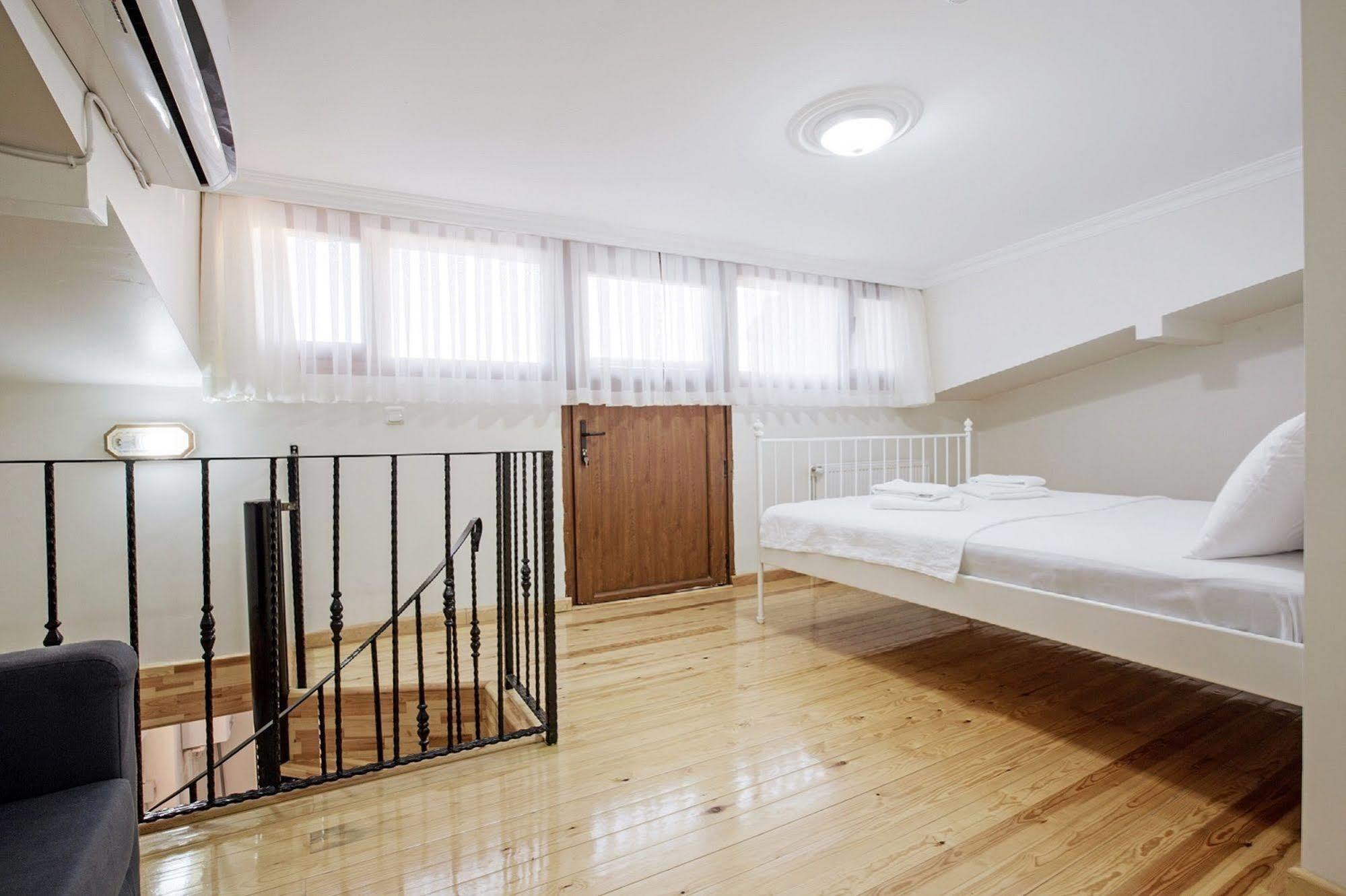 Buyukada Apart Hotel - Sehbal Адалар Экстерьер фото