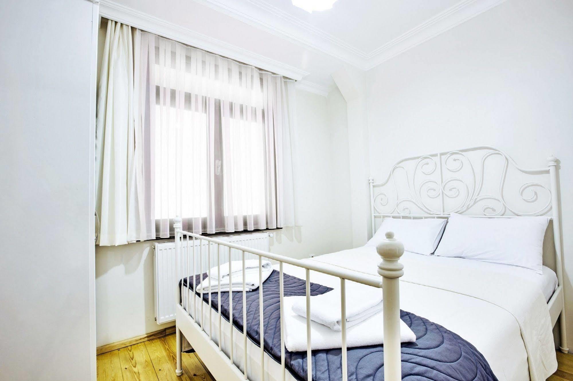 Buyukada Apart Hotel - Sehbal Адалар Экстерьер фото